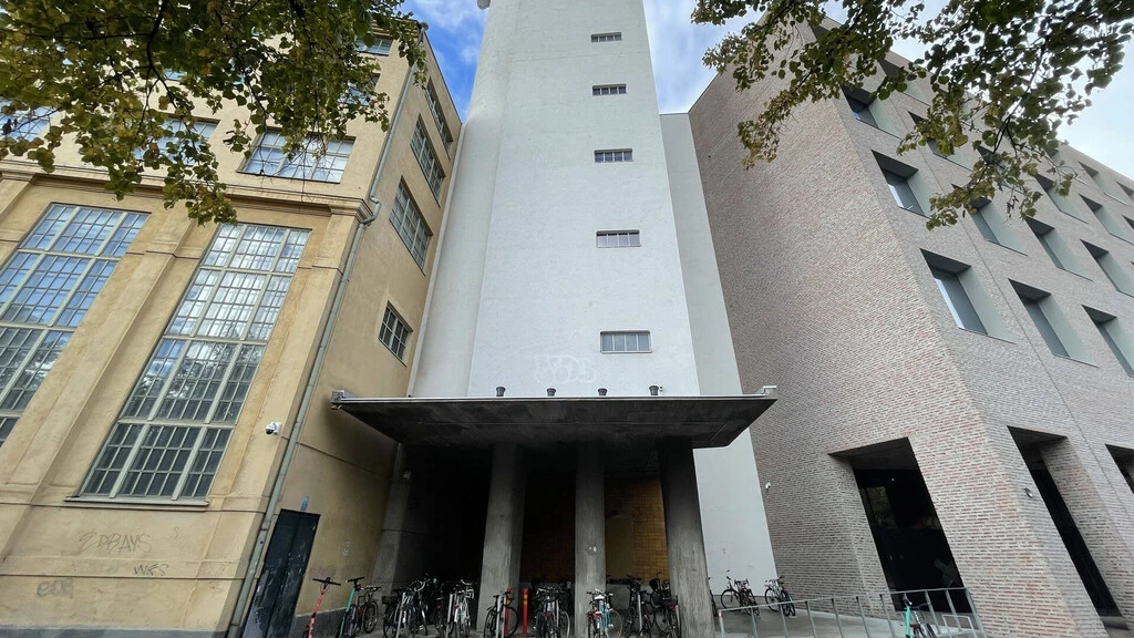 SerpoVent-levyrappausjärjestelmä Taideyliopiston siiloissa