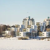 Kahi Facade -julkisivua Lauttasaaressa Kahi Facade -julkisivua Lauttasaaressa